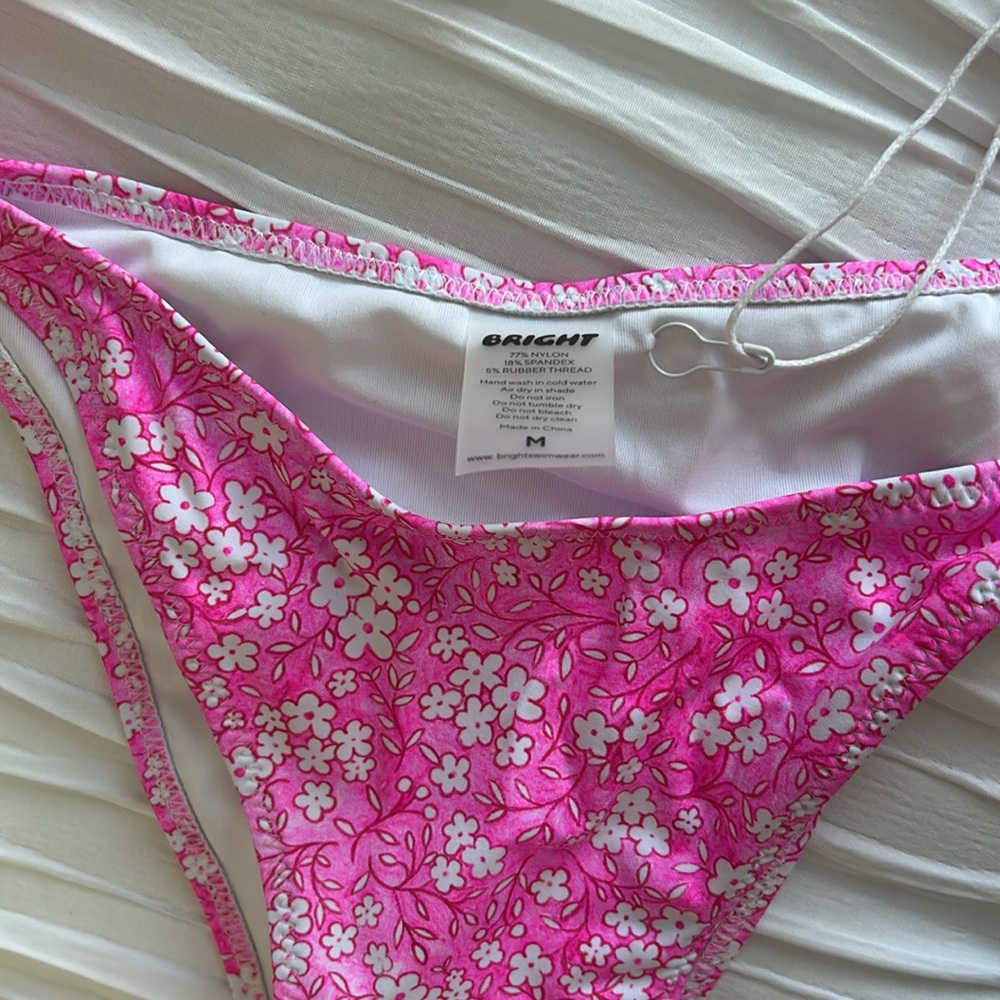 Bright swimwear Pink floral bikini set with tags on.  Never worn.  Size M - Picture 3 of 4